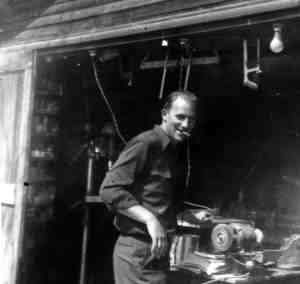 pop-the-tinkerer Pop in his twenties